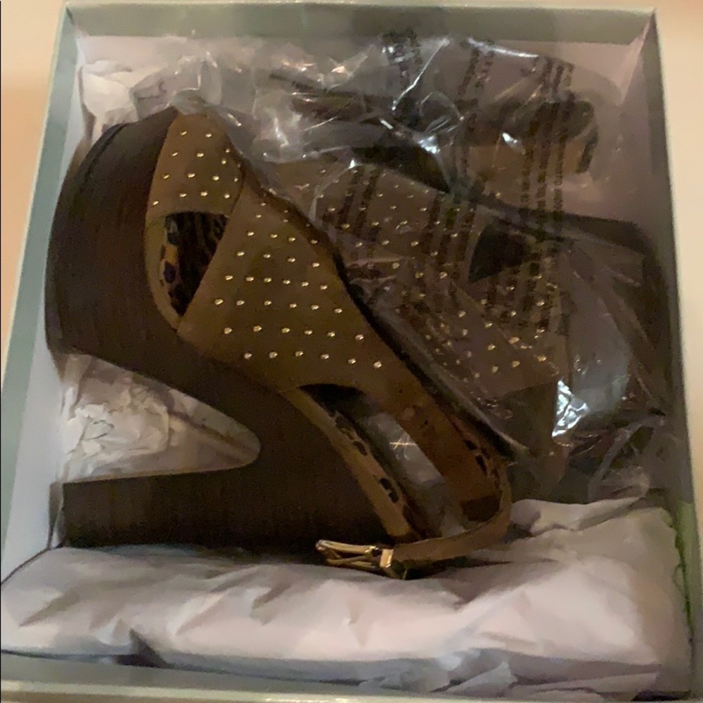 Suede Heels w/gold studs.  Color: Aged Bronze